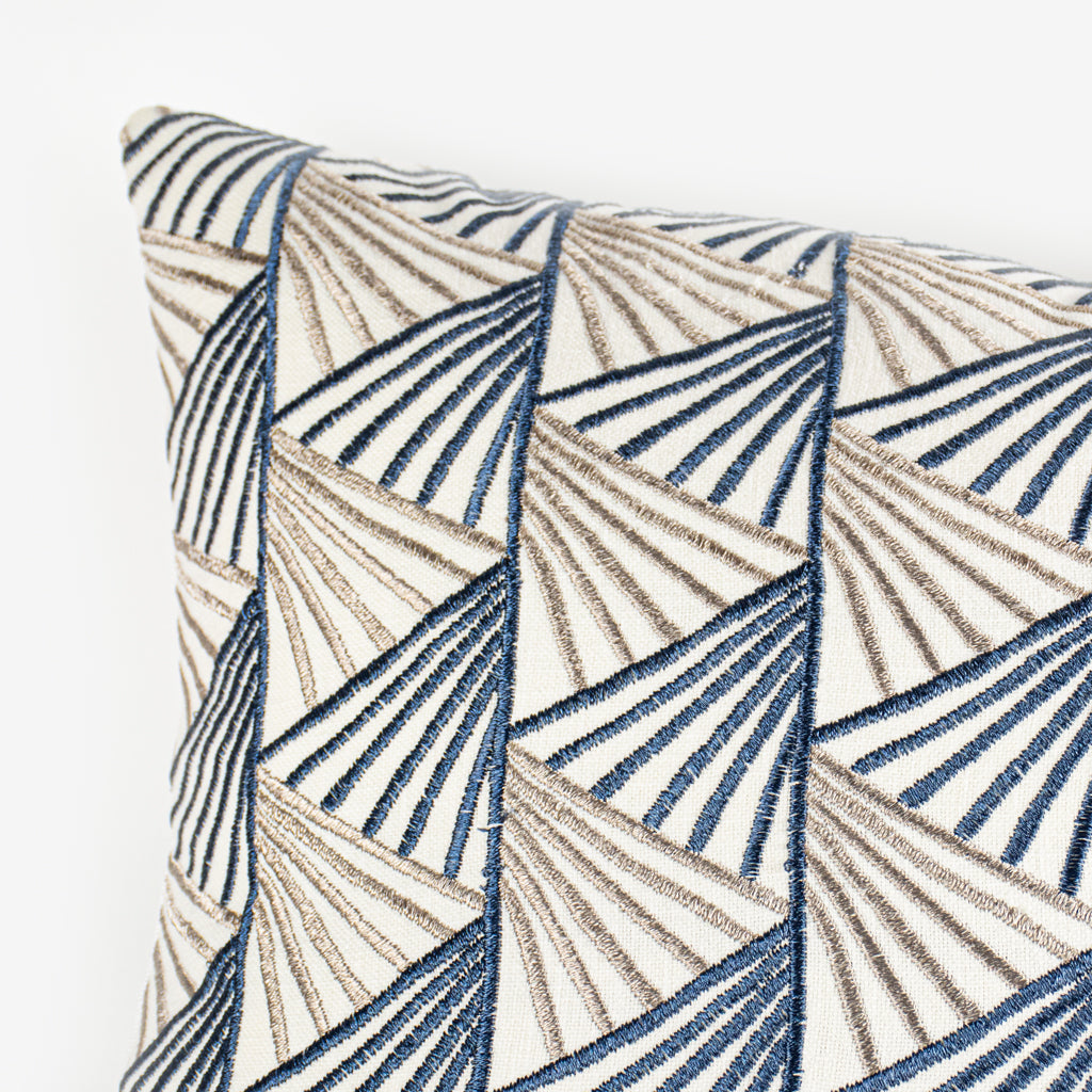 مخدة ديكور إيطالية أبيض / أزرق