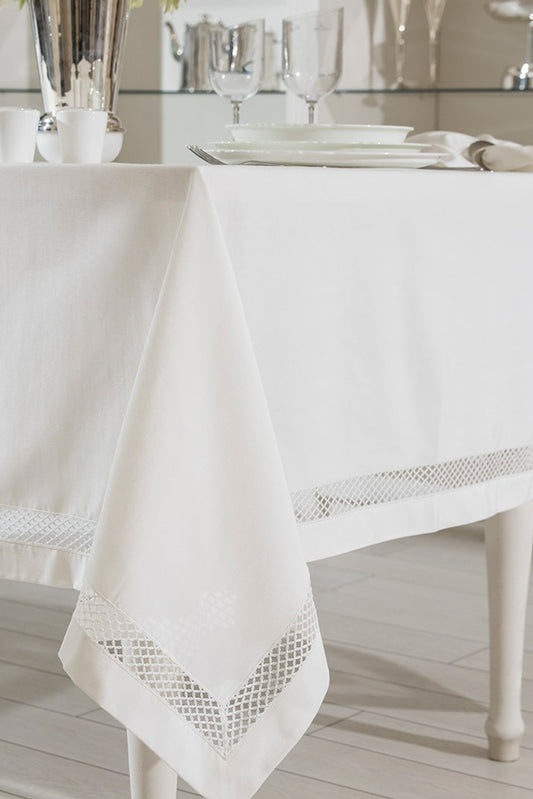 عنبر - مفرش طاولة - أبيض