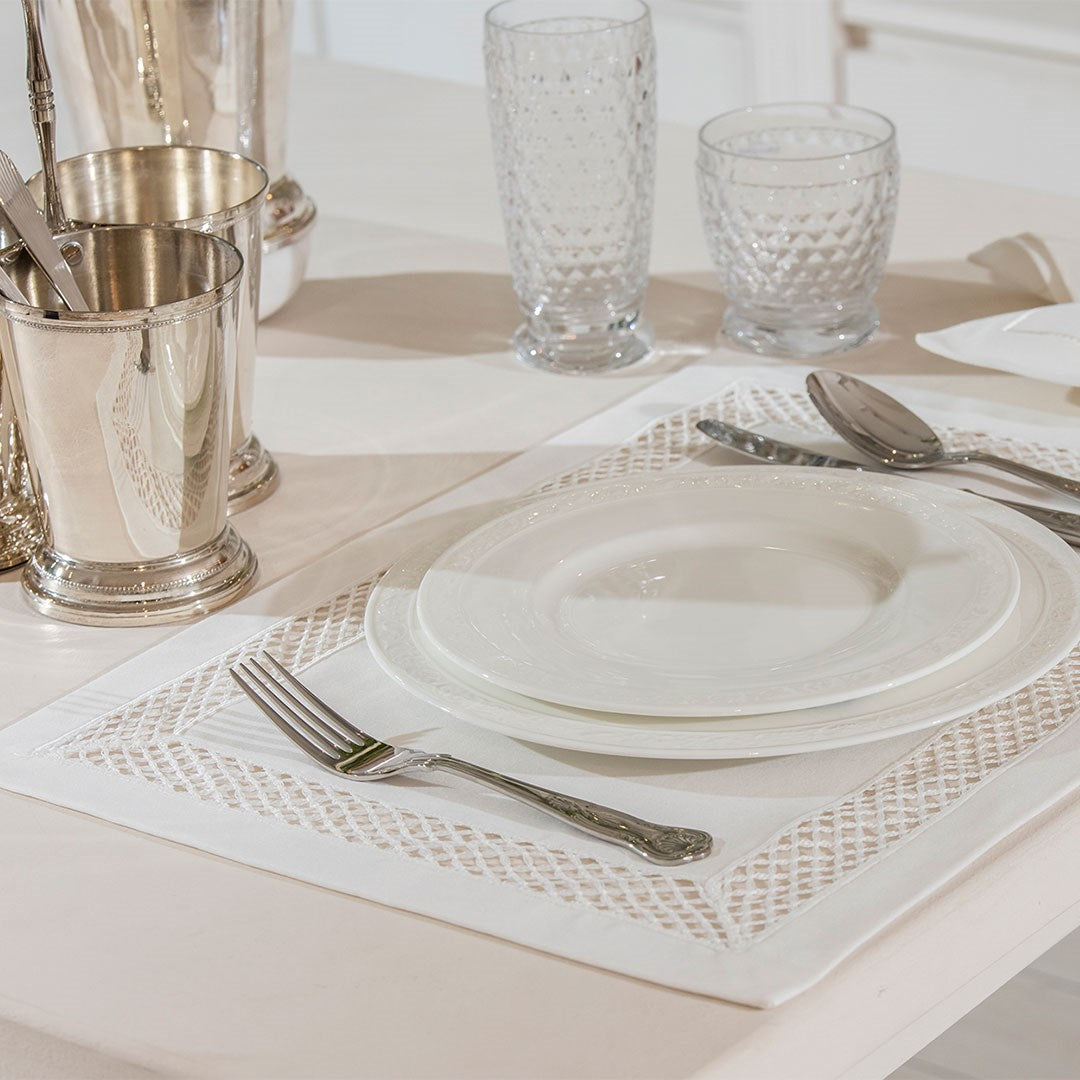 AMBER - PLACEMENT - WHITE