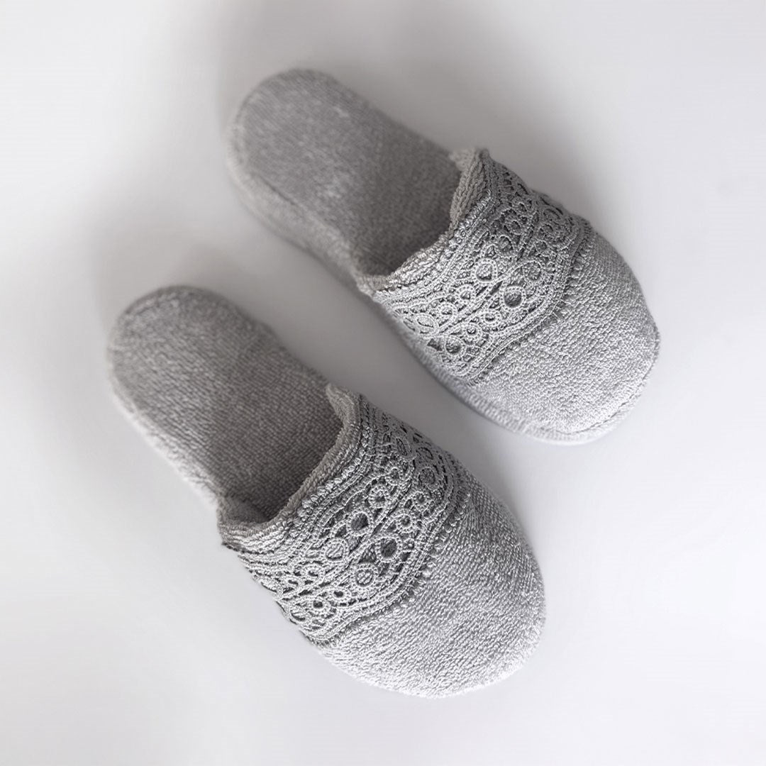 DAISY SLIPPERS - GREY