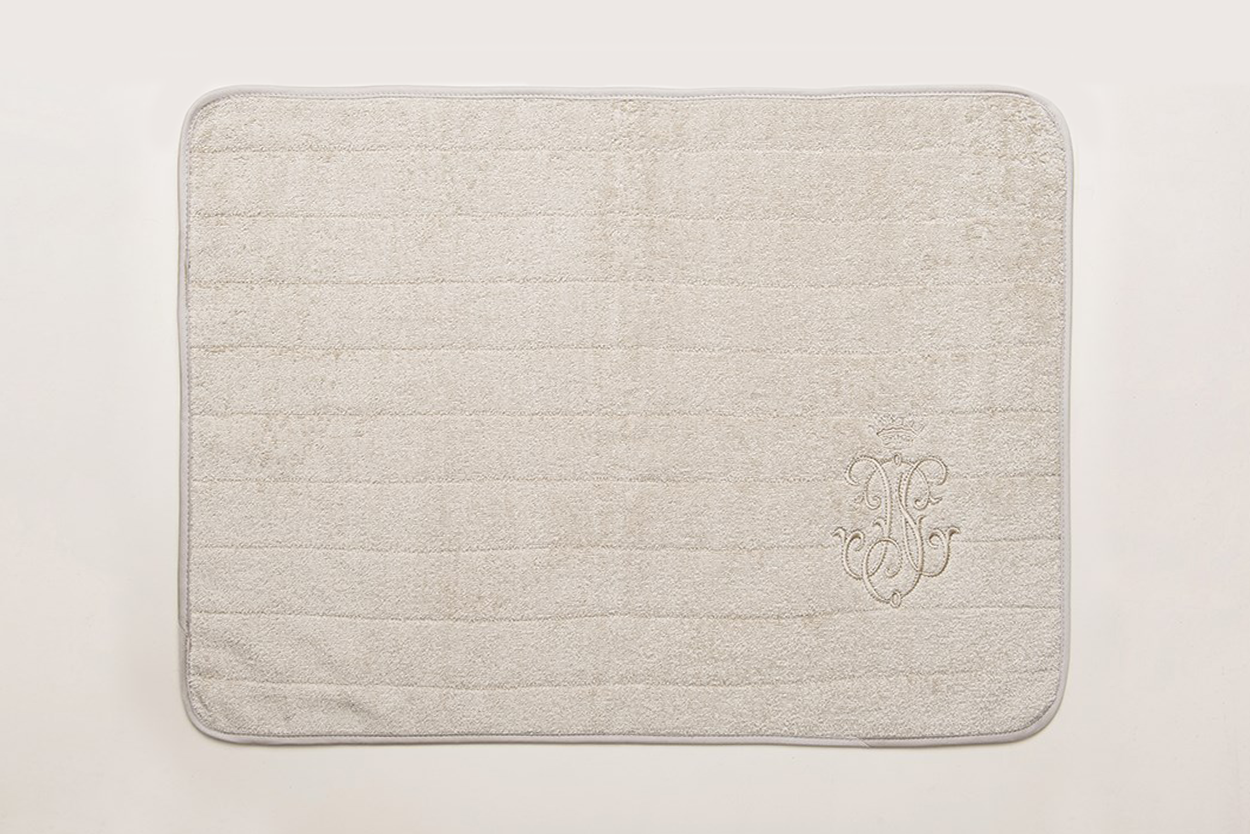 سجادات حمام يني ارما - حجرية