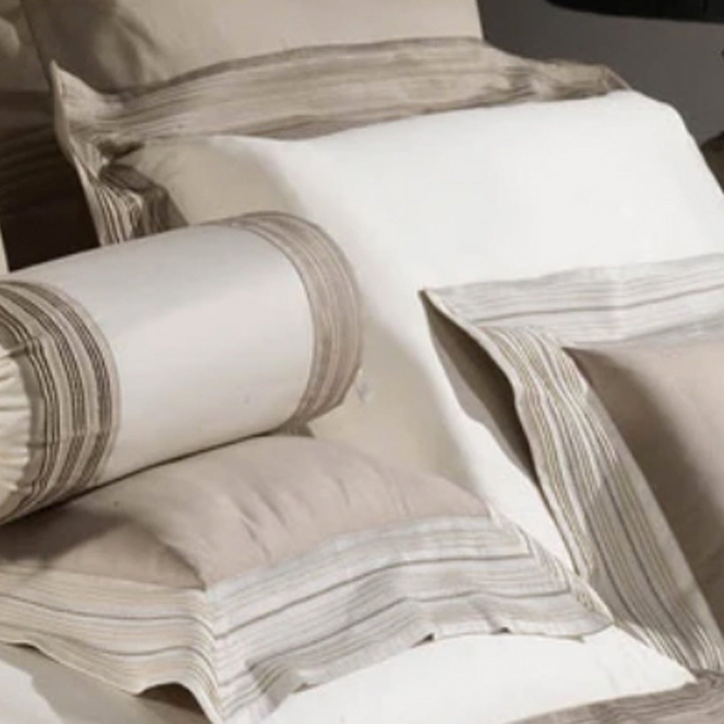 BARGELLO DECORATIVE CUSHION