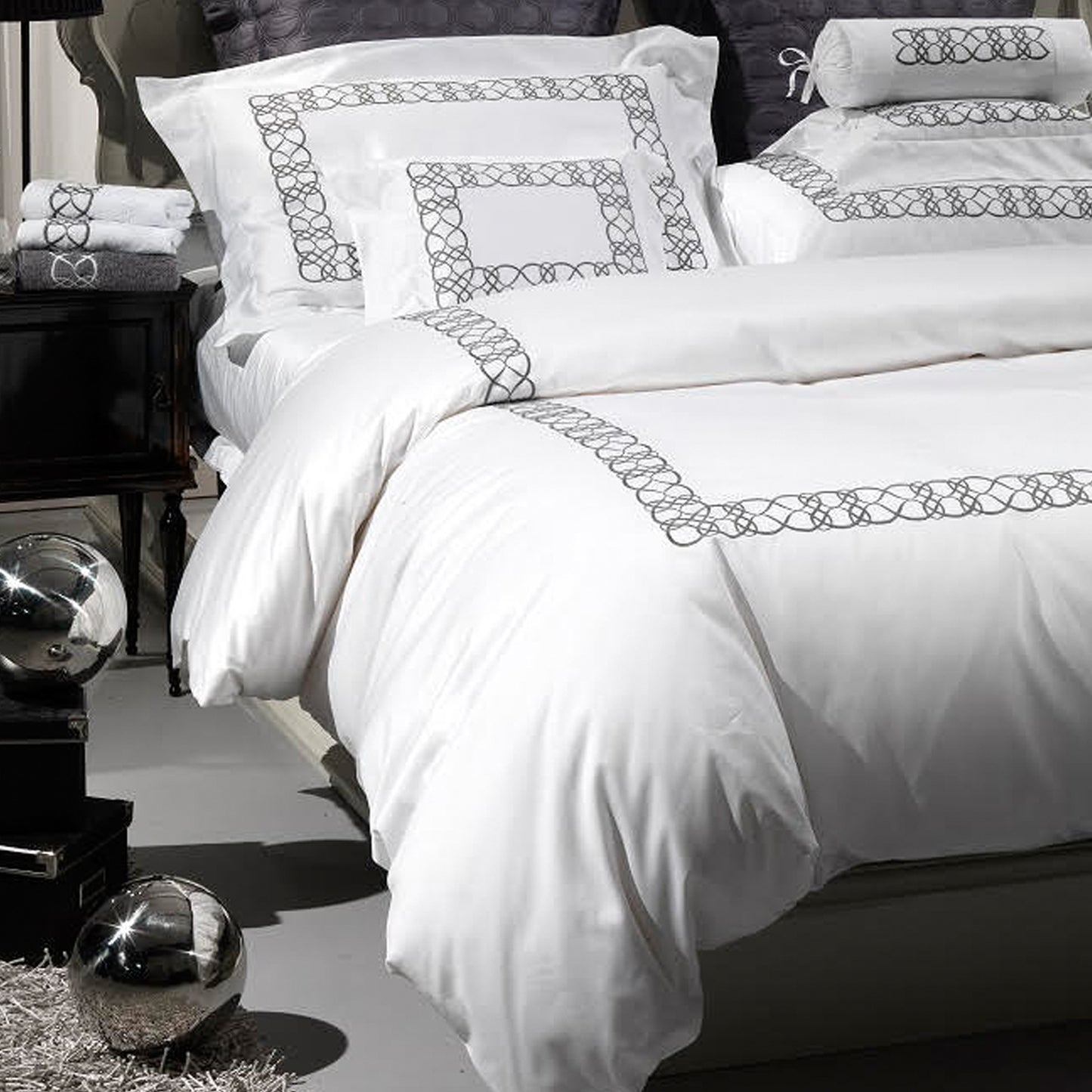 CAMILLA LUXURY ITALIAN BED SET 9 Pcs