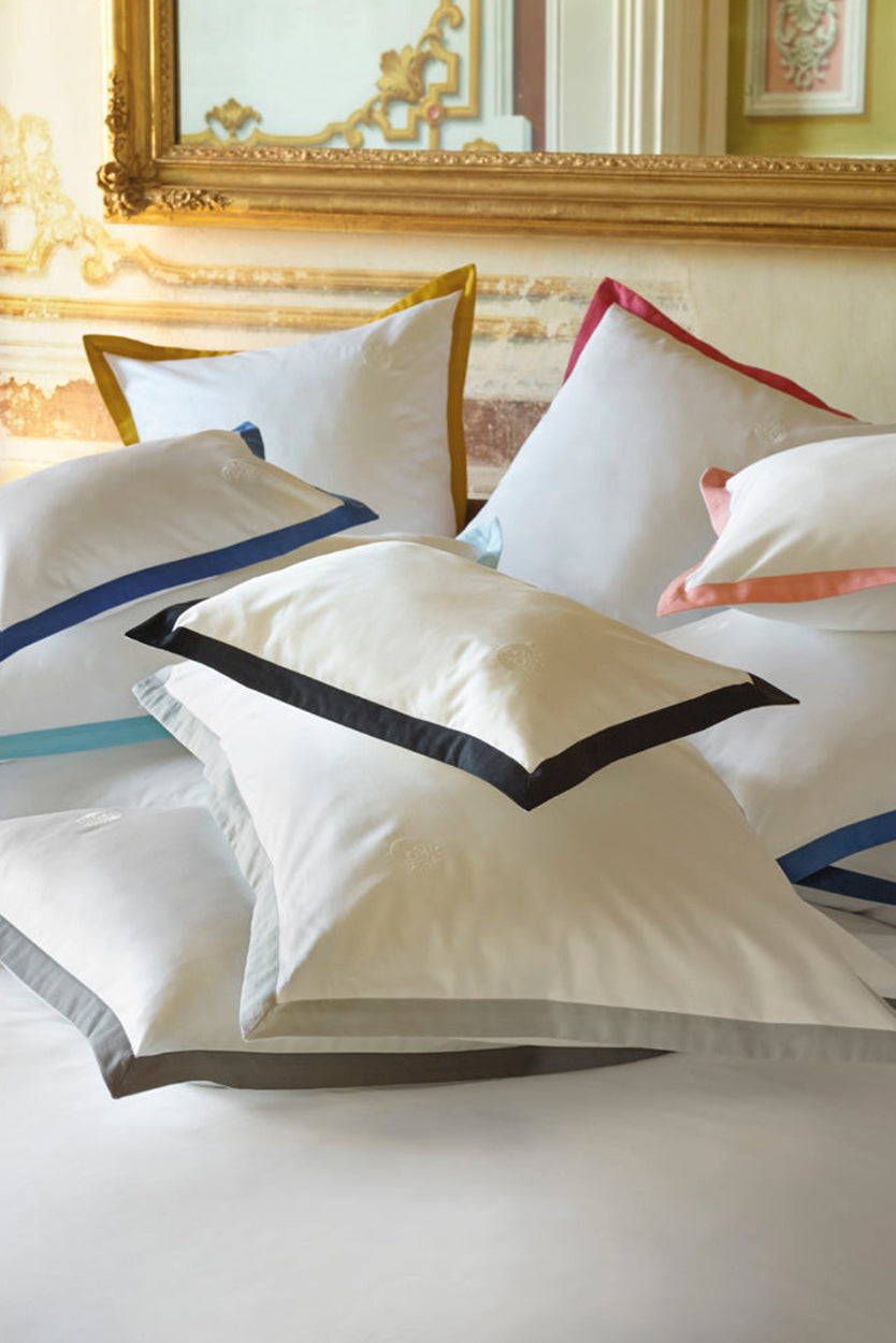 PRADO DECORATIVE CUSHION 30 X 40 CM
