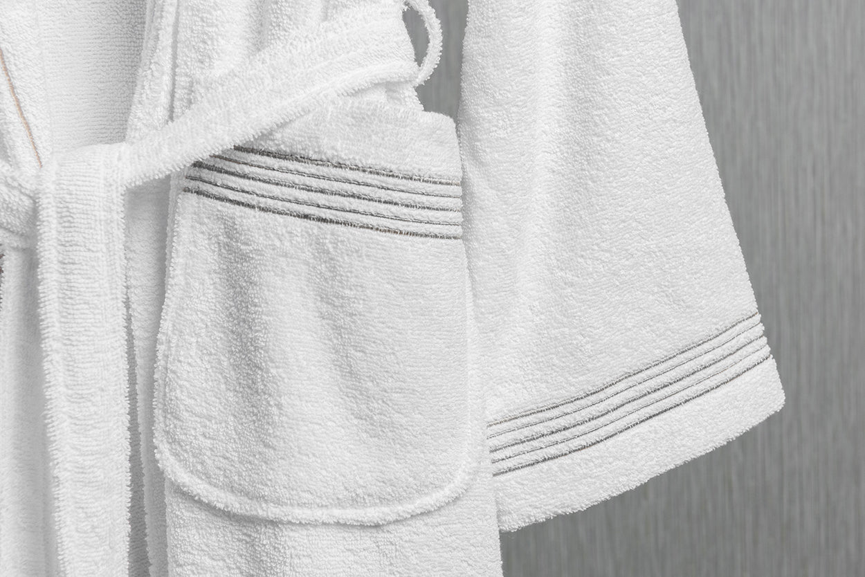 5 SIRA BATHROBE - GREY