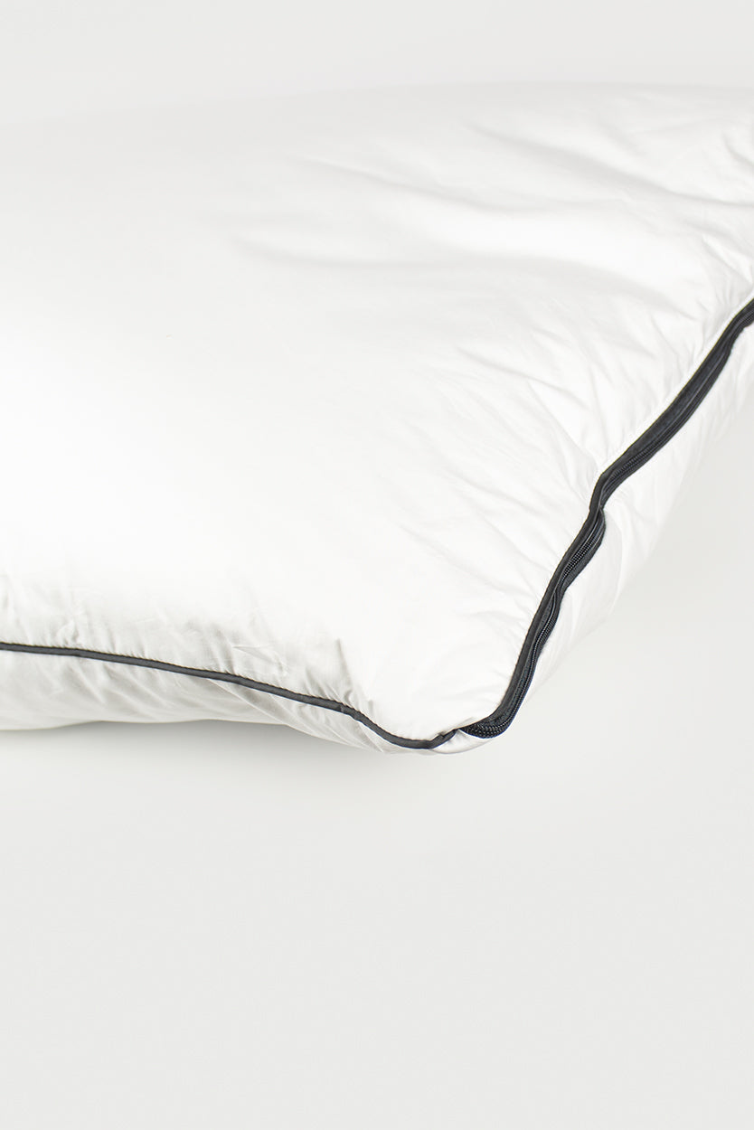PREMIUM FEATHER PILLOW