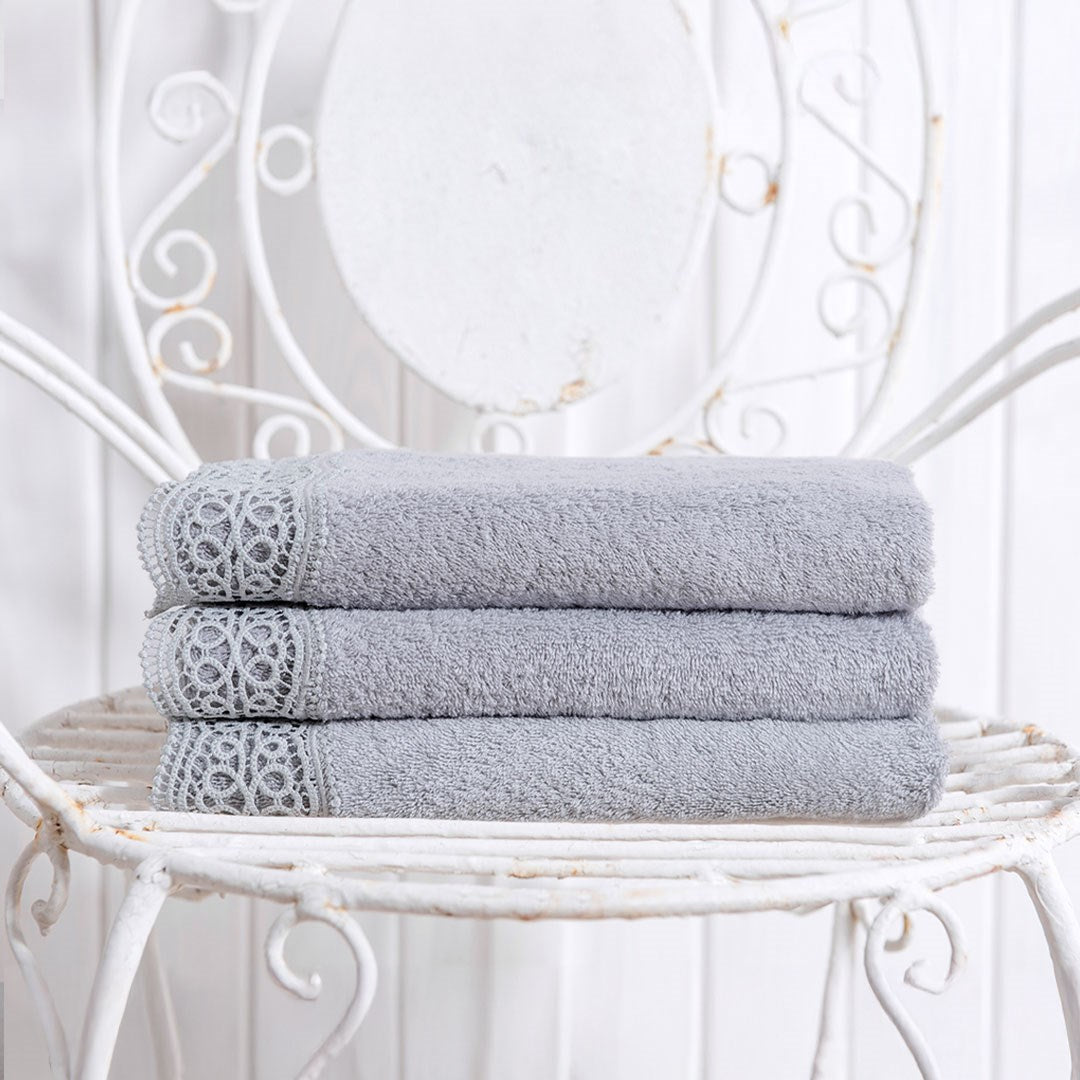 DAISY TOWEL - GREY