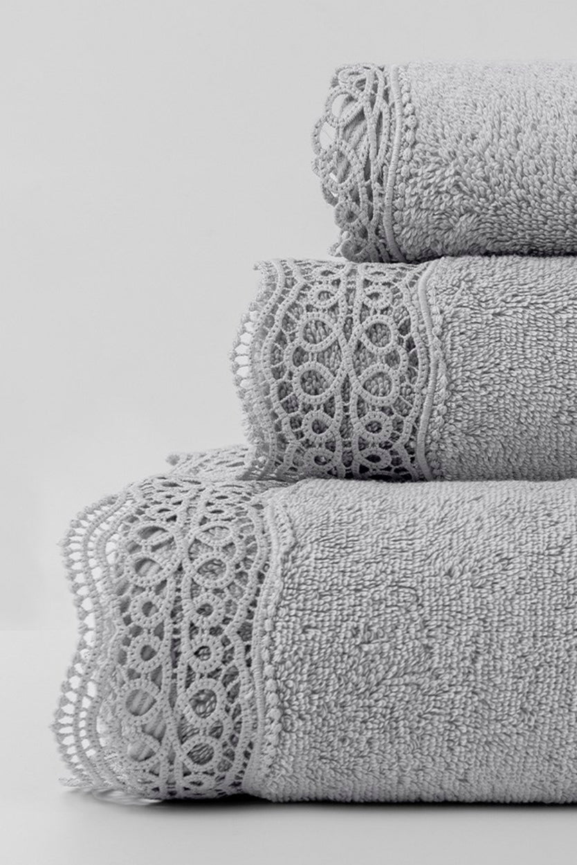 DAISY TOWEL - GREY