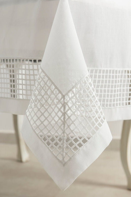 PERILLA LILY - TABLECLOTH - WHITE