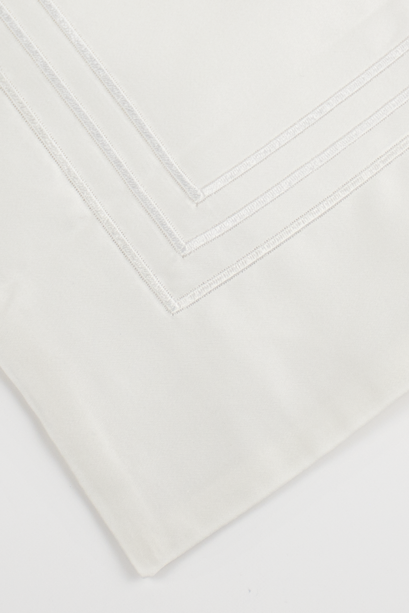 300TC COTTON SATEEN DUVET COVER SET ( 3 ROWS ) WHITE / WHITE